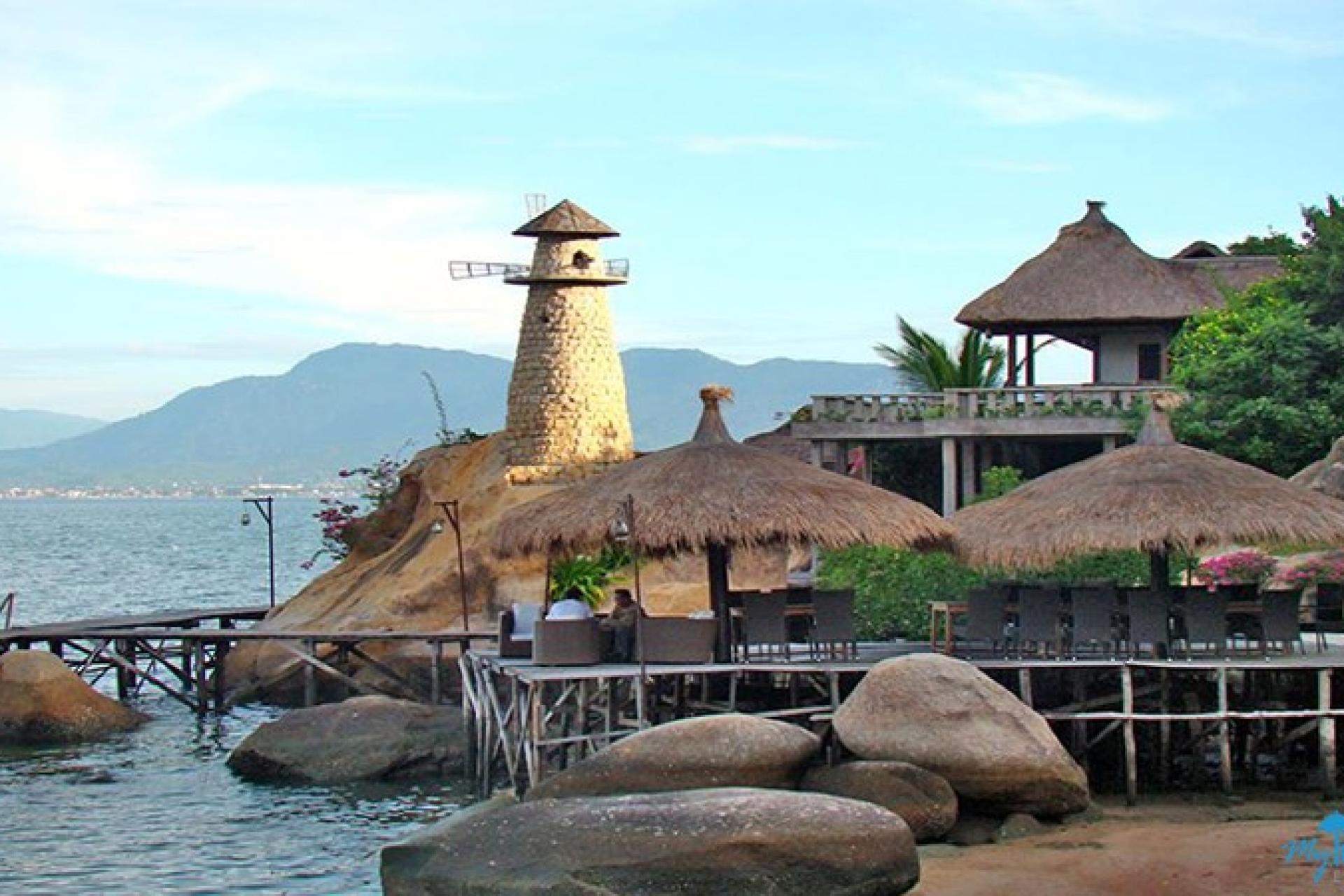 YẾN BAY RESORT 1