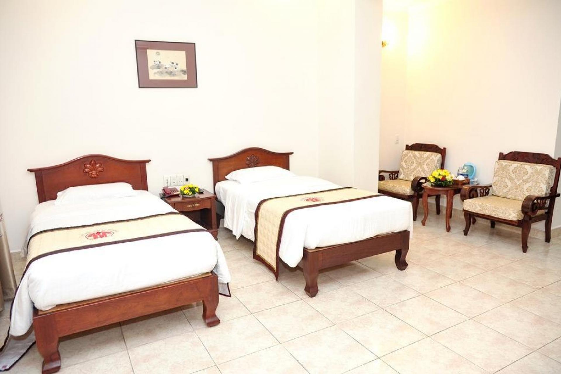 KHÁCH SẠN TÂN SƠN NHẤT 3* 6