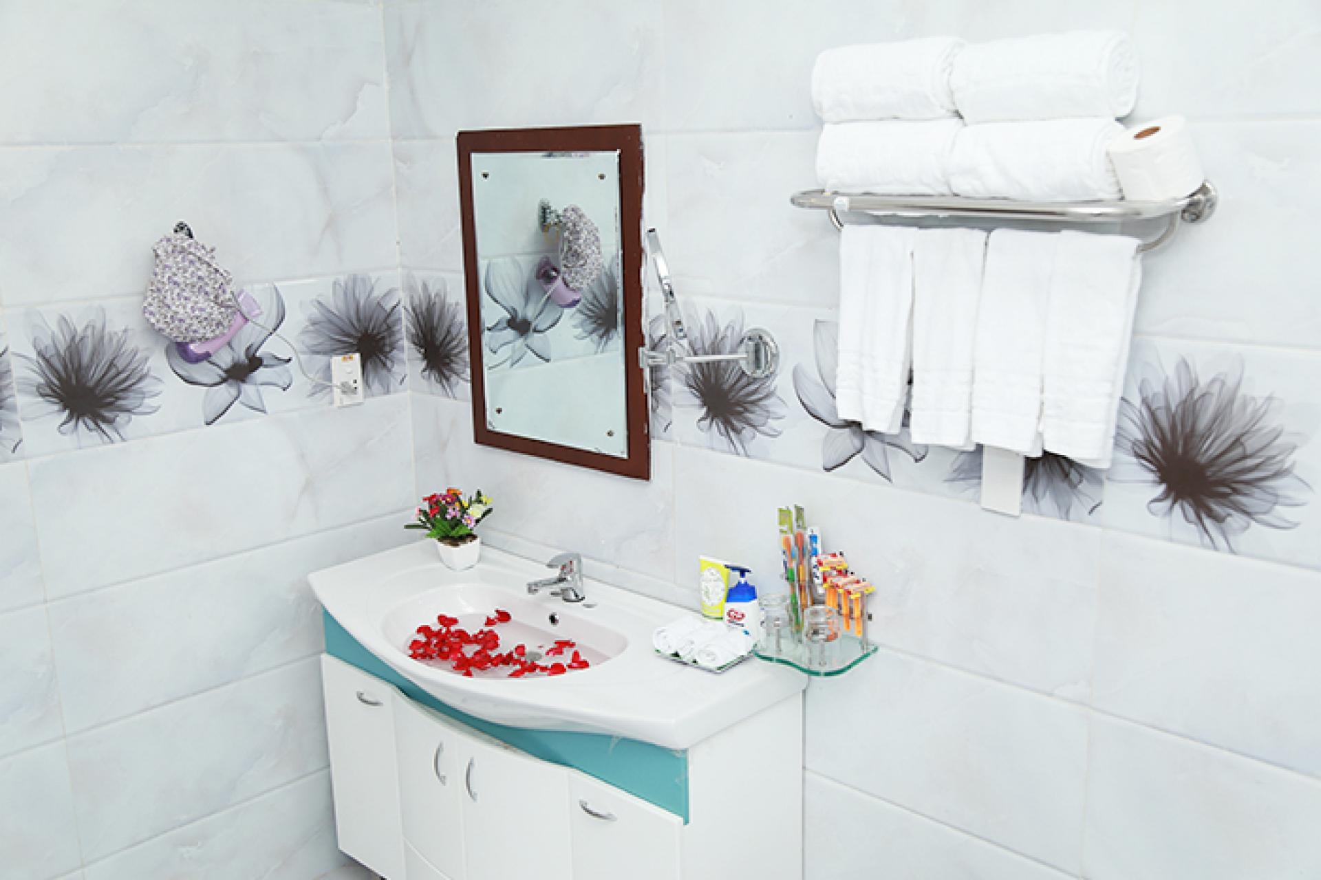 A25 HOTEL 19A BÙI THỊ XUÂN 4