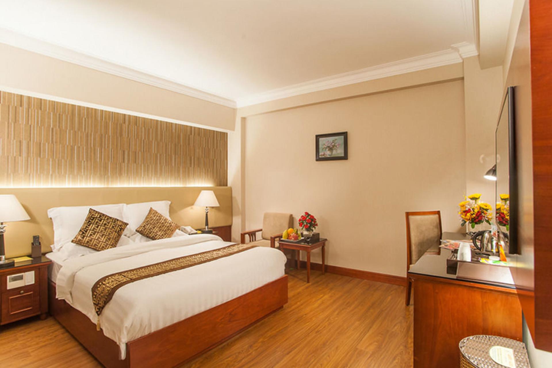 NHẬT HẠ 1 HOTEL 5