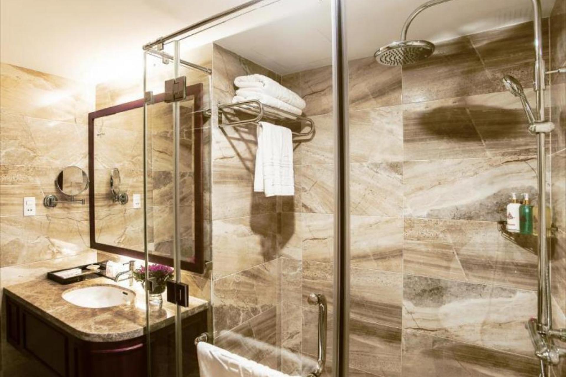 NHẬT HẠ 1 HOTEL 3