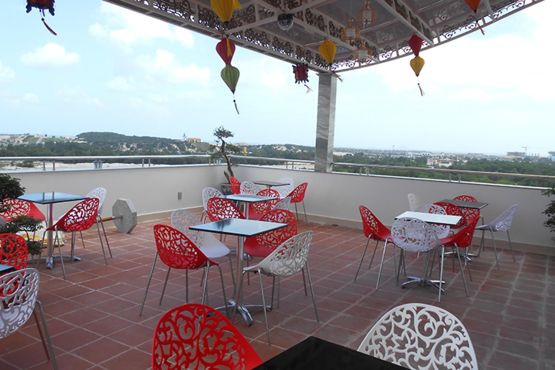 KHÁCH SẠN WHITE SAND CAM RANH 1