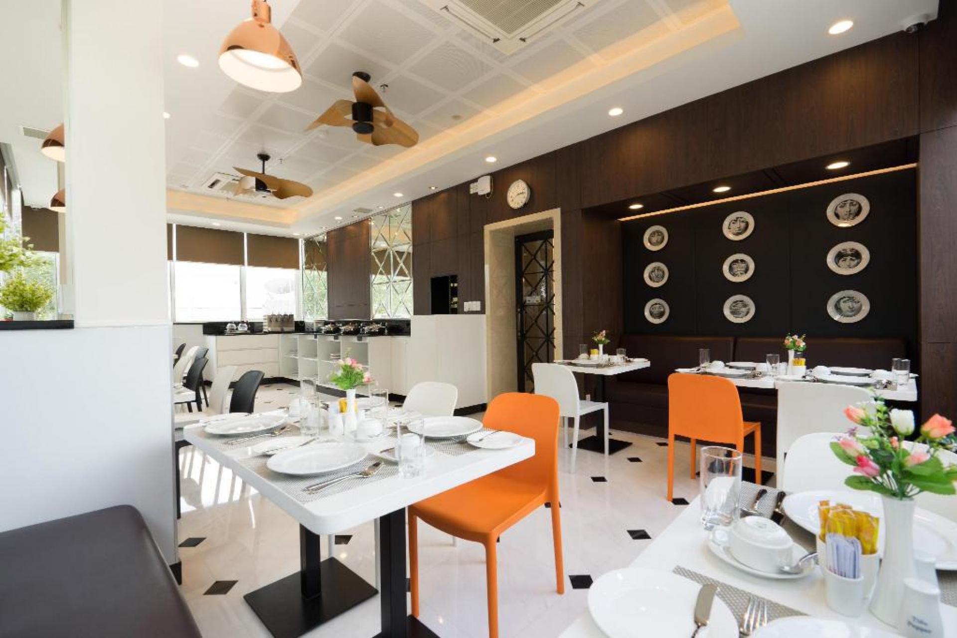 KHÁCH SẠN EMPRESS 2