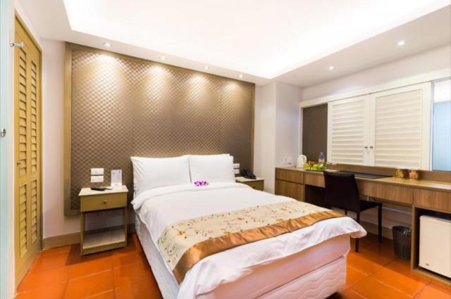 KHÁCH SẠN EMPRESS