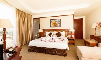 TTC HOTEL DELUXE TÂN BÌNH