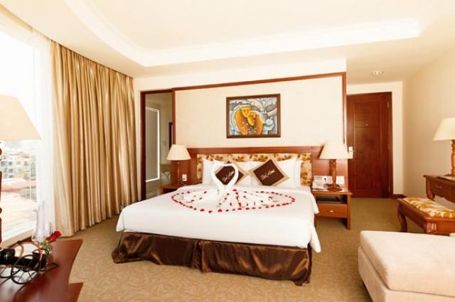 TTC HOTEL DELUXE TÂN BÌNH